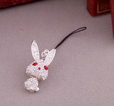 女人饰界 可爱小兔子吊坠手机挂链配饰项坠的厂家直销优势
